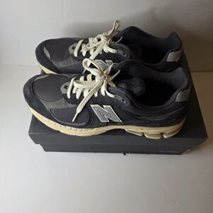 New Balance Gray and Cream Sneakers